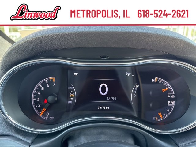 Vehicle image 21 of 40
