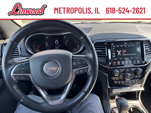 Vehicle image 18 of 40