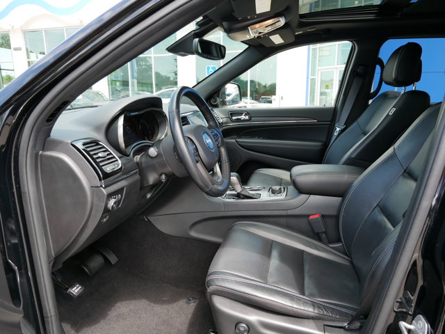 Vehicle image 16 of 31