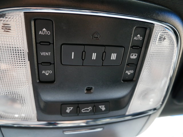 Vehicle image 24 of 31