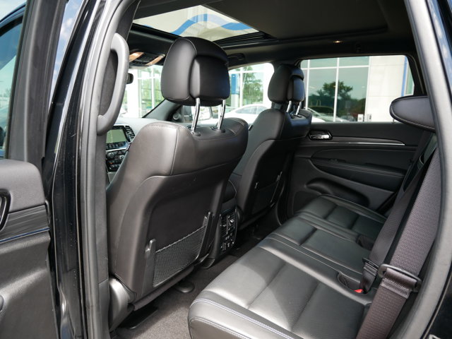 Vehicle image 12 of 31