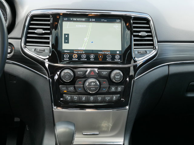 Vehicle image 21 of 31