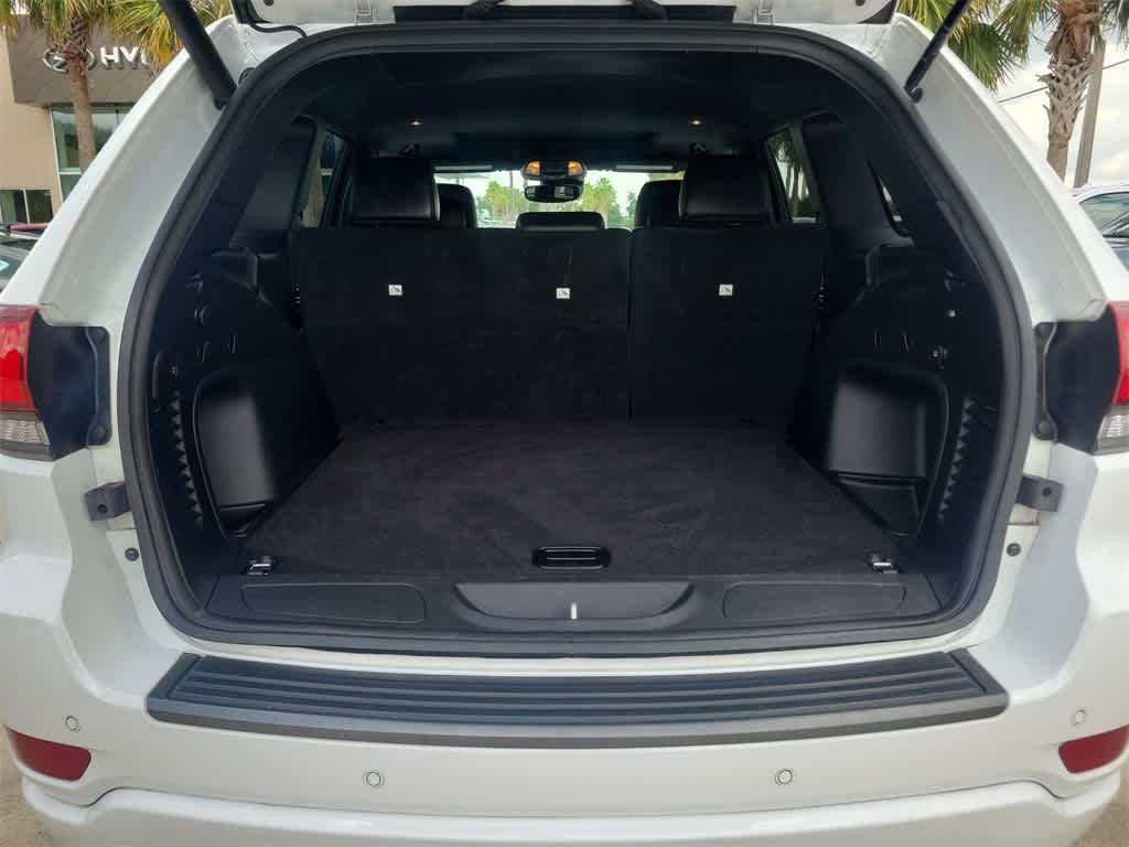 Vehicle image 13 of 33