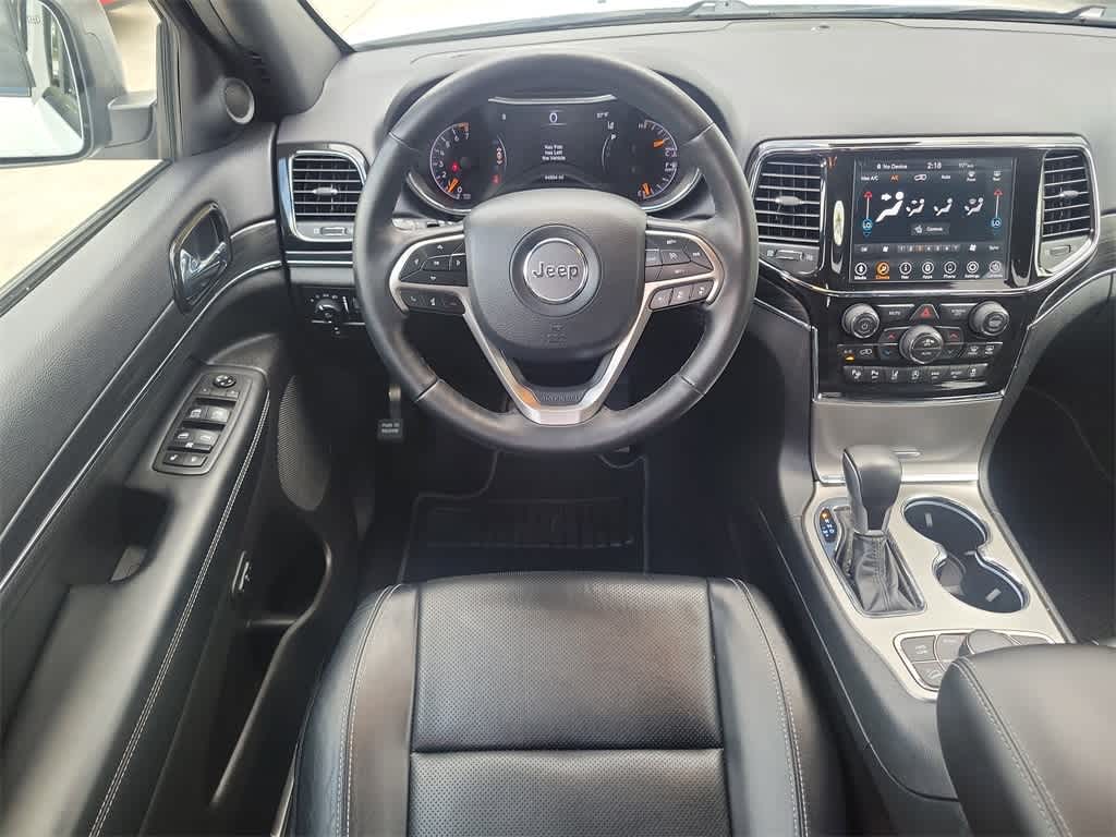 Vehicle image 12 of 33