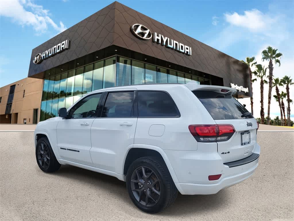 Vehicle image 5 of 33