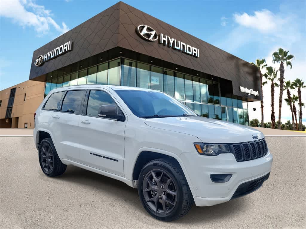 Vehicle image 2 of 33