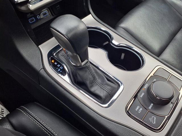 Vehicle image 22 of 29