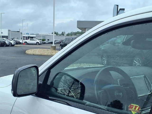 Vehicle image 26 of 29