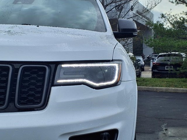 Vehicle image 27 of 29