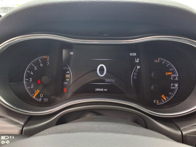 Vehicle image 15 of 29
