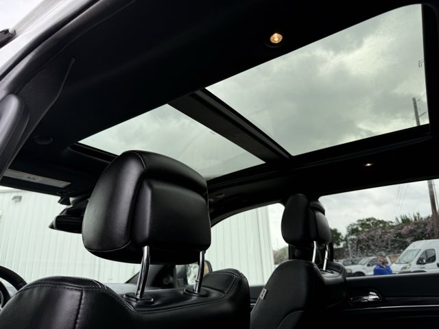 Vehicle image 18 of 30