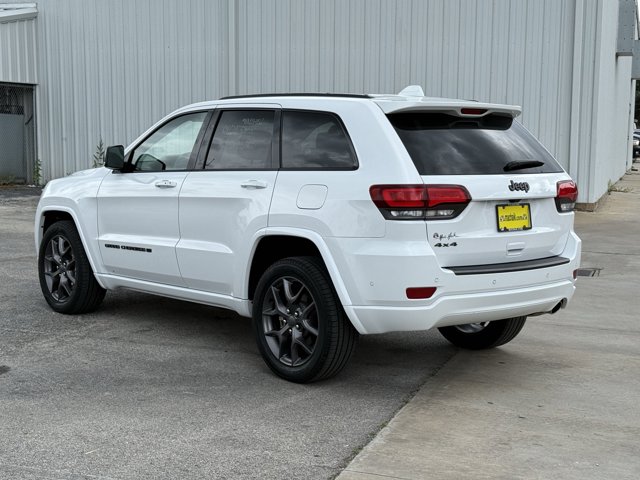 Vehicle image 8 of 30