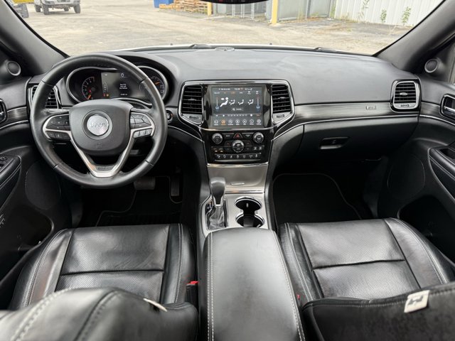 Vehicle image 19 of 30