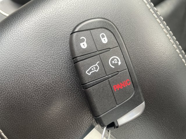 Vehicle image 35 of 42