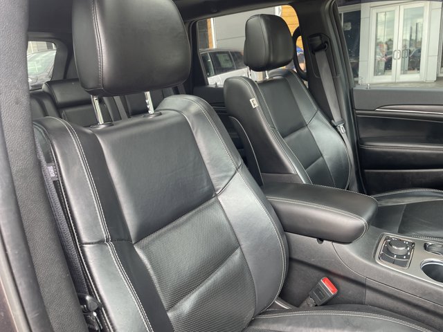 Vehicle image 15 of 42
