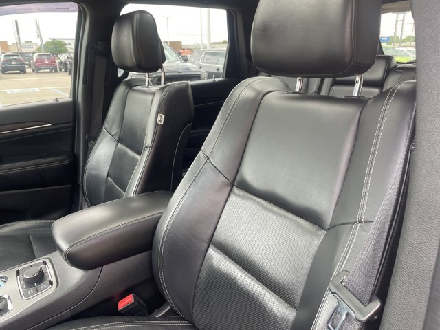 Vehicle image 26 of 42