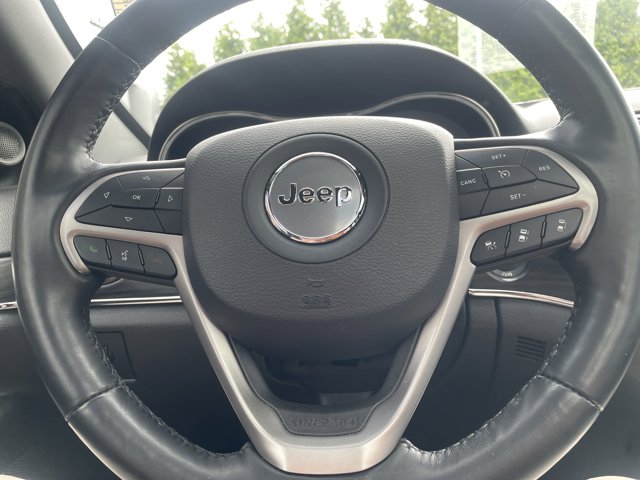 Vehicle image 30 of 42