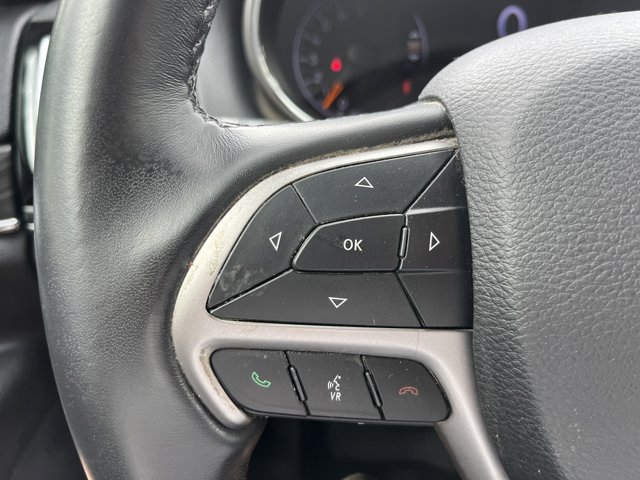 Vehicle image 16 of 22