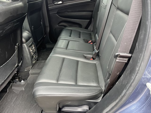 Vehicle image 12 of 22