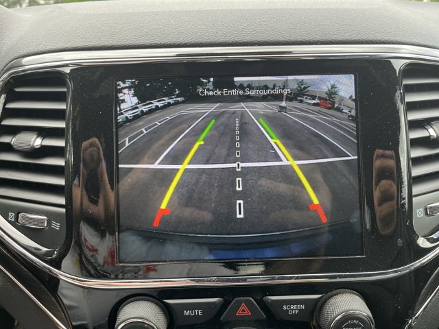 Vehicle image 20 of 22