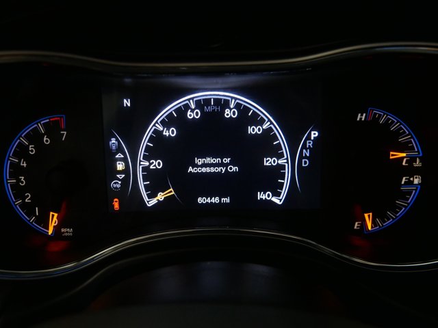 Vehicle image 21 of 33