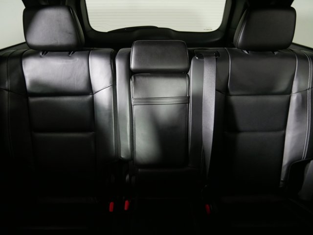 Vehicle image 13 of 33