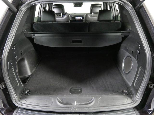 Vehicle image 18 of 33