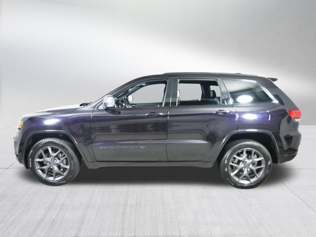 Vehicle image 8 of 33