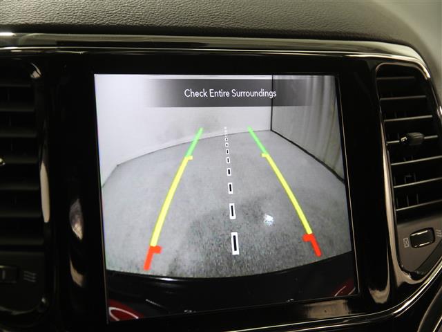 Vehicle image 15 of 25