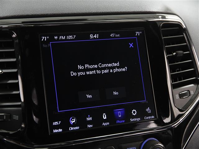 Vehicle image 13 of 25