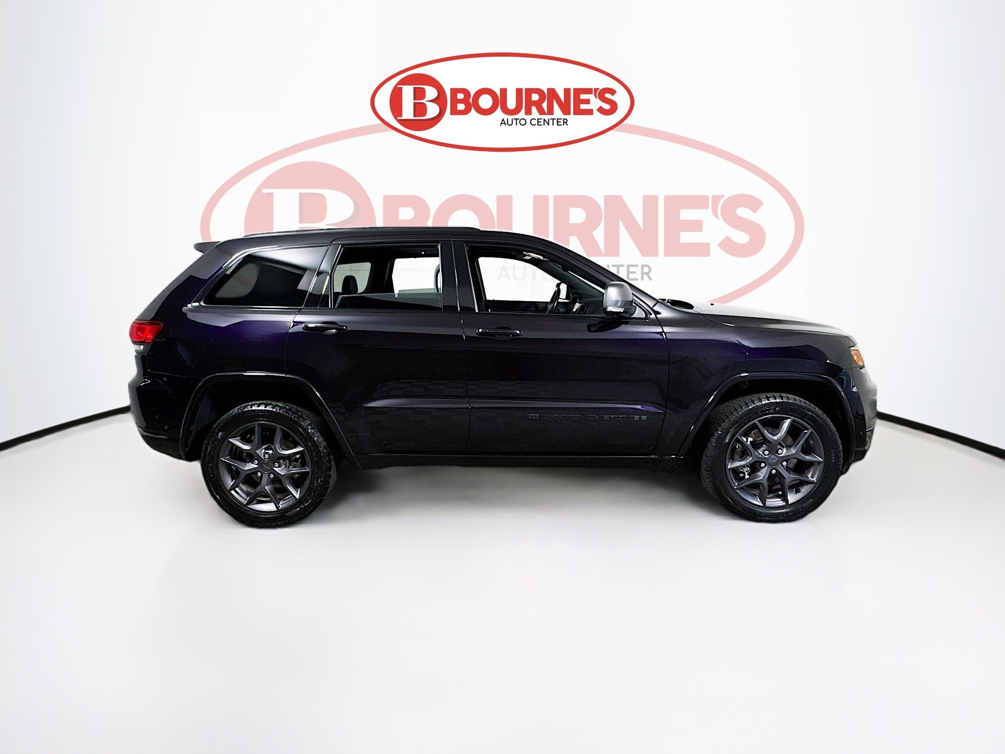 Vehicle image 4 of 32