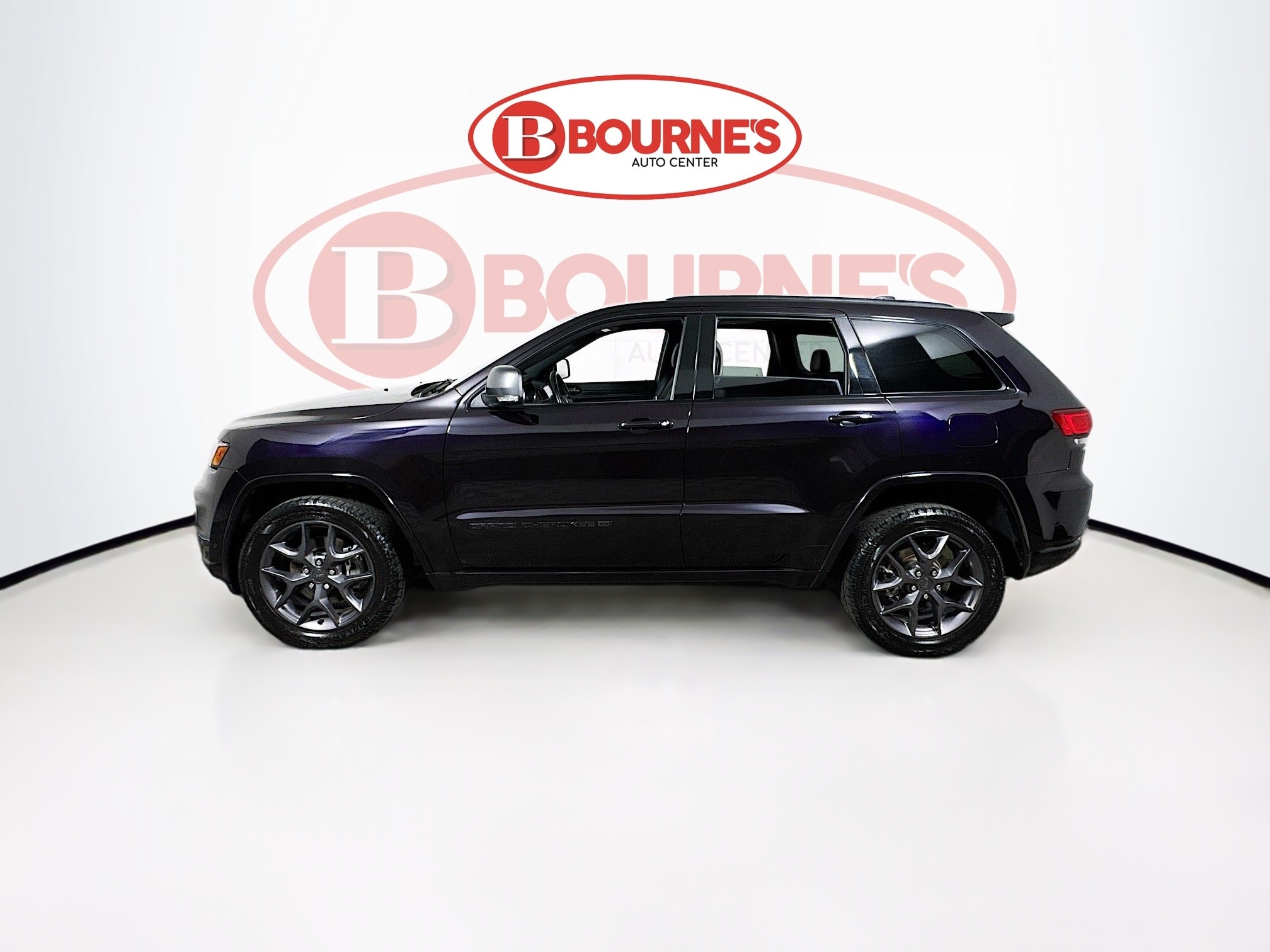 Vehicle image 8 of 32