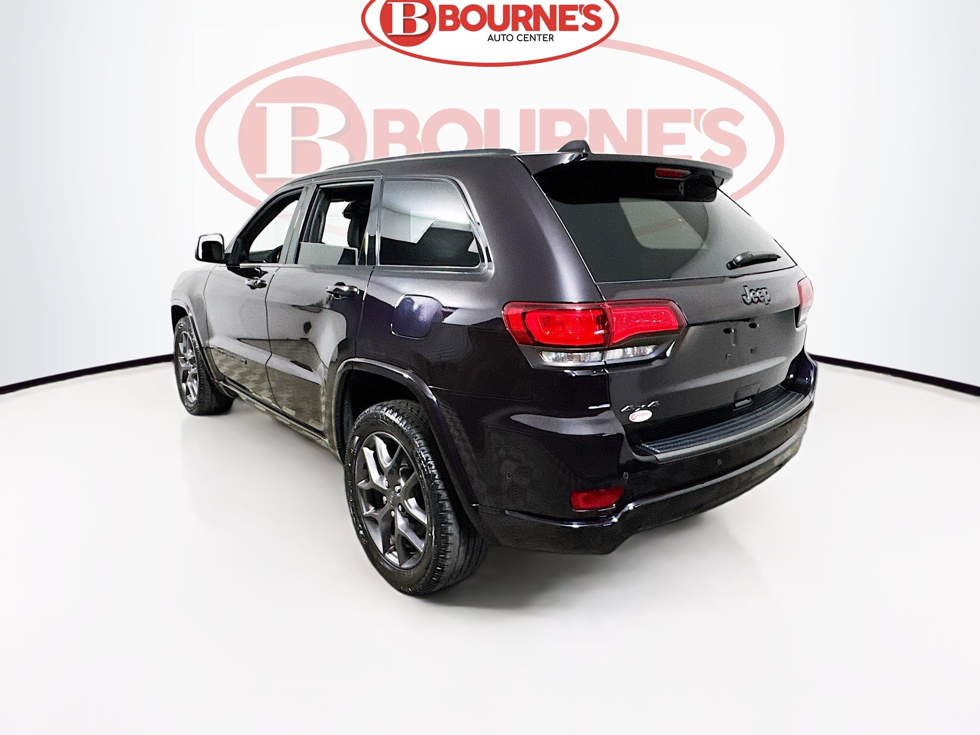 Vehicle image 7 of 32