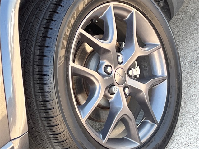 Vehicle image 7 of 34