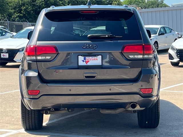 Vehicle image 5 of 34