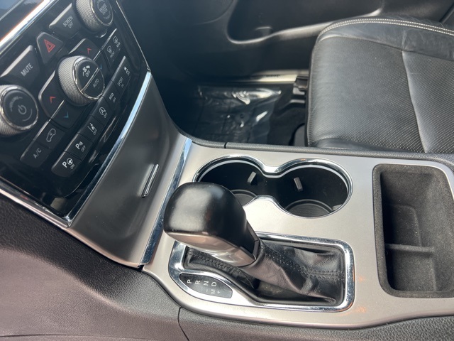 Vehicle image 16 of 32