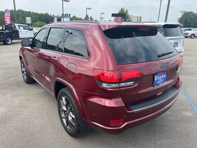Vehicle image 4 of 32