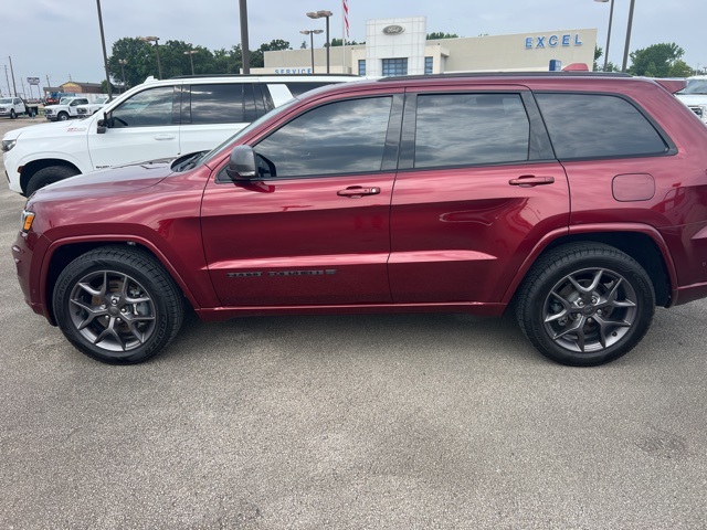 Vehicle image 5 of 32