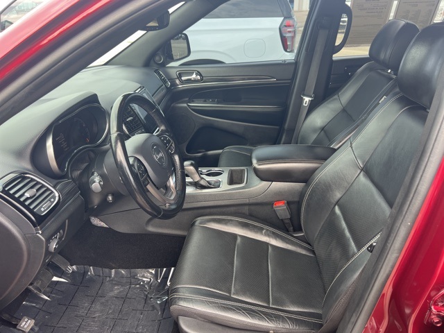 Vehicle image 10 of 32