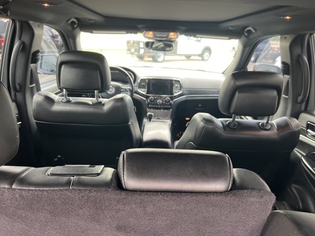Vehicle image 26 of 32