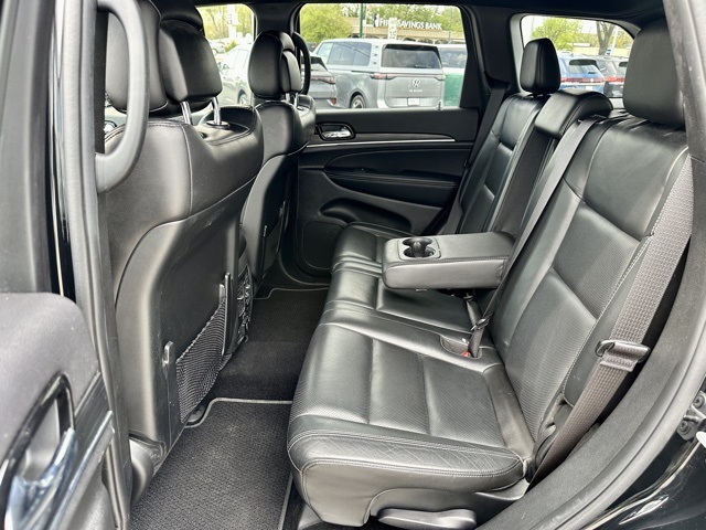 Vehicle image 19 of 38