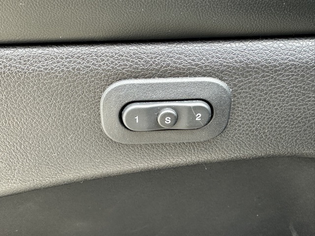 Vehicle image 12 of 38