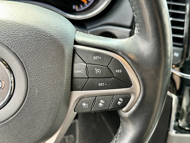 Vehicle image 37 of 38