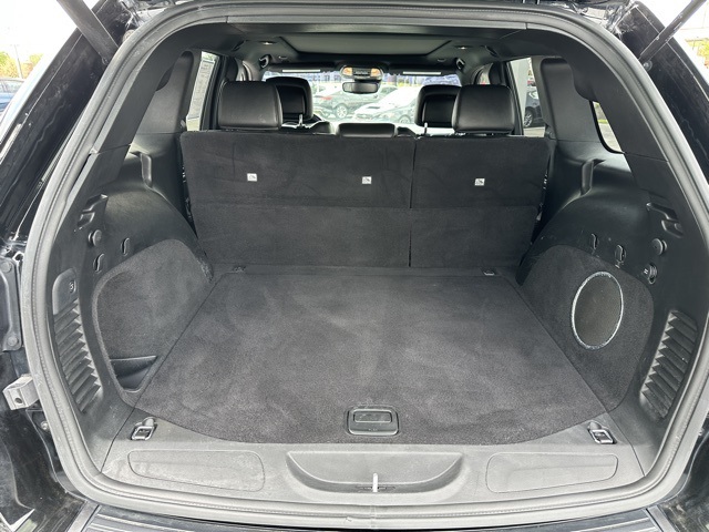 Vehicle image 22 of 38