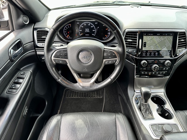 Vehicle image 17 of 38