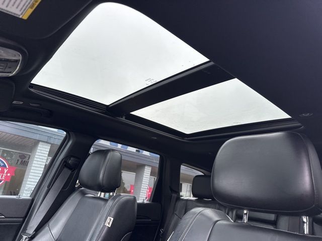 Vehicle image 12 of 41