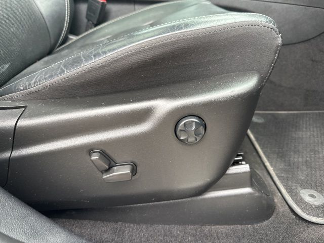 Vehicle image 24 of 41