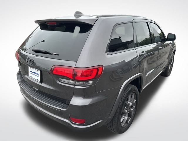 Vehicle image 4 of 41