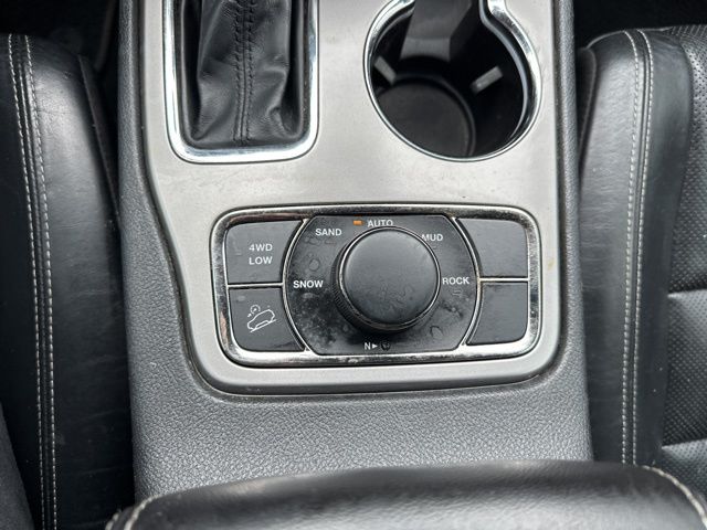 Vehicle image 38 of 41