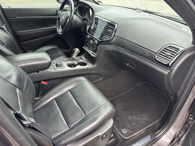 Vehicle image 23 of 41